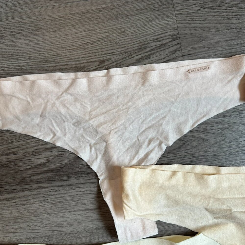 NEW Danskin 5 Pack No-Show Thongs - White / Maroon / Pink / Coral / Yellow - Picture 2 of 4